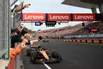 Foto zur News: Lando Norris (McLaren) und Oscar Piastri (McLaren)