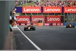 Foto zur News: Lando Norris (McLaren) und Oscar Piastri (McLaren)