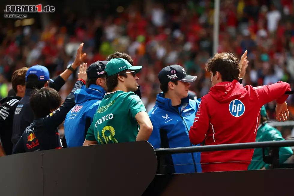 Foto zur News: Lance Stroll (Aston Martin), Franco Colapinto (Alpine) und Charles Leclerc (Ferrari)