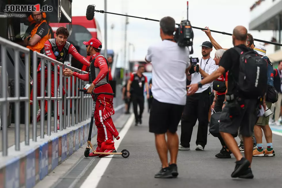 Foto zur News: Charles Leclerc (Ferrari) und Lewis Hamilton (Ferrari)