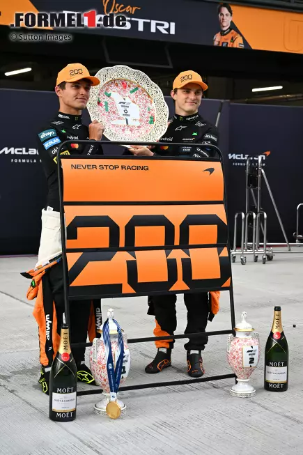 Foto zur News: Lando Norris (McLaren) und Oscar Piastri (McLaren)