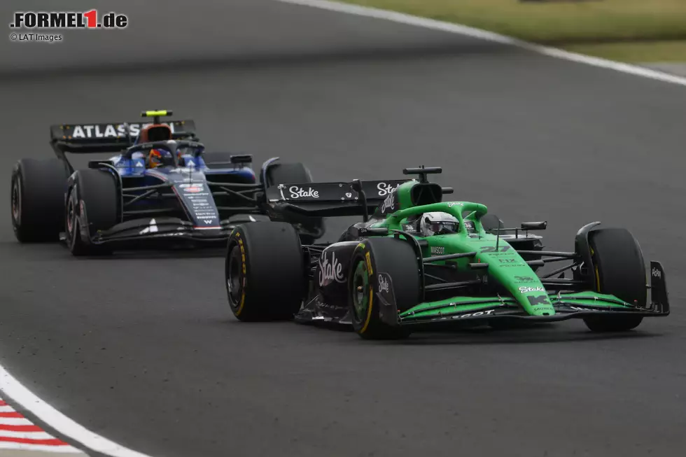 Foto zur News: Nico Hülkenberg (Sauber) und Carlos Sainz (Williams)