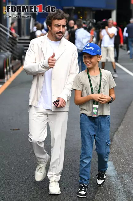 Foto zur News: Fernando Alonso (Aston Martin)