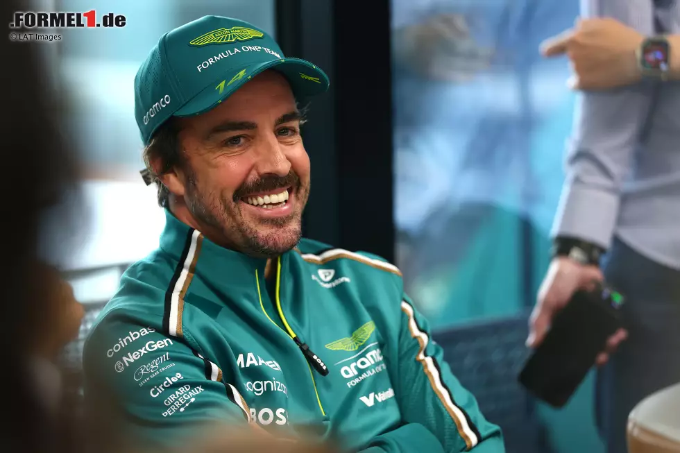 Foto zur News: Fernando Alonso (Aston Martin)