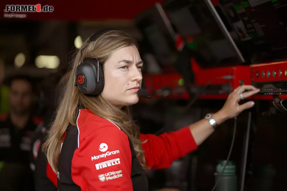 Foto zur News: Laura Müller (Haas), Renningenieurin von Esteban Ocon