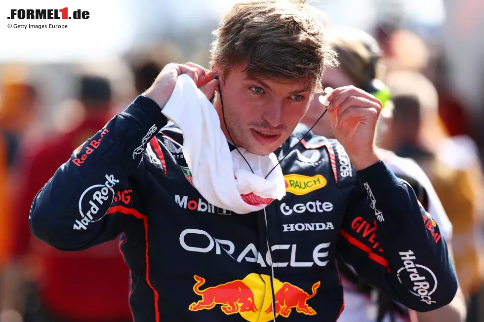 Foto zur News: Max Verstappen (Red Bull) und Mark Thompson