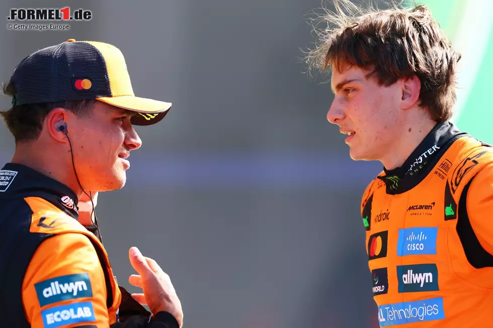 Foto zur News: Oscar Piastri (McLaren) und Lando Norris (McLaren)
