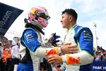 Foto zur News: Liam Lawson (Racing Bulls) und Isack Hadjar (Racing Bulls)
