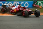 Foto zur News: Andrea Kimi Antonelli und Charles Leclerc (Ferrari)