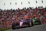 Foto zur News: Franco Colapinto (Alpine) und Gabriel Bortoleto (Sauber)
