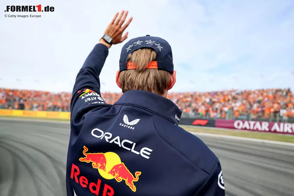 Foto zur News: Max Verstappen (Red Bull) und Mark Thompson