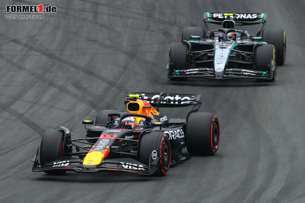 Foto zur News: Yuki Tsunoda (Red Bull) und Mark Thompson