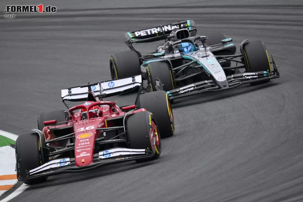 Foto zur News: Charles Leclerc (Ferrari) und George Russell (Mercedes)