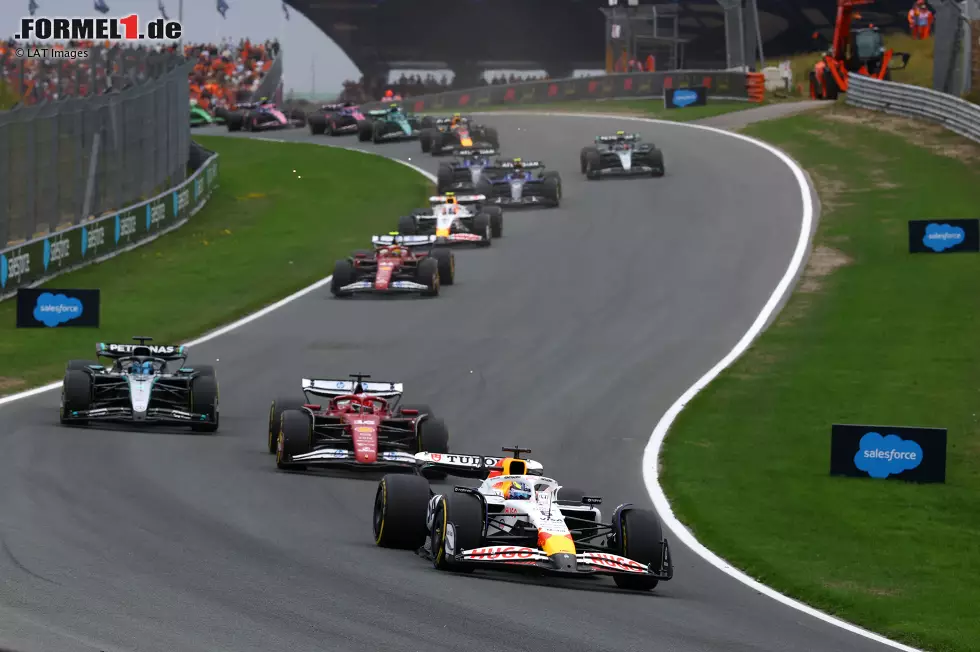 Foto zur News: Isack Hadjar (Racing Bulls), Charles Leclerc (Ferrari) und George Russell (Mercedes)