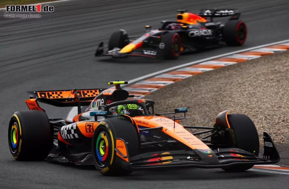 Foto zur News: Lando Norris (McLaren) und Oscar Piastri (McLaren)