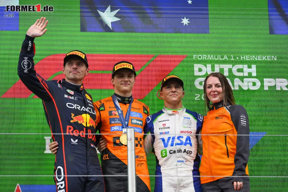 Foto zur News: Max Verstappen (Red Bull), Oscar Piastri (McLaren) und Isack Hadjar (Racing Bulls)