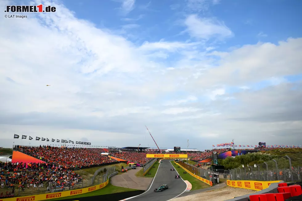 Foto zur News: Fernando Alonso (Aston Martin), Pierre Gasly (Alpine) und Franco Colapinto (Alpine)