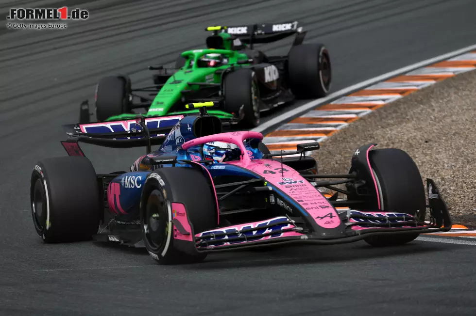 Foto zur News: Franco Colapinto (Alpine) und Gabriel Bortoleto (Sauber)