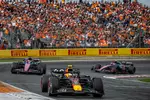 Foto zur News: Yuki Tsunoda (Red Bull), Pierre Gasly (Alpine) und Franco Colapinto (Alpine)