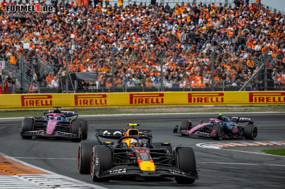 Foto zur News: Yuki Tsunoda (Red Bull), Pierre Gasly (Alpine) und Franco Colapinto (Alpine)