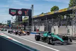 Foto zur News: Lance Stroll (Aston Martin), Oscar Piastri (McLaren) und Franco Colapinto (Alpine)