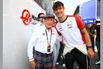 Foto zur News: Jackie Stewart und Oliver Bearman (Haas)