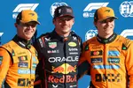 Foto zur News: Max Verstappen (Red Bull), Lando Norris (McLaren) und Oscar Piastri (McLaren)