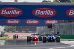 Foto zur News: Alexander Albon (Williams) und Franco Colapinto (Alpine)