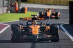 Foto zur News: Oscar Piastri (McLaren) und Lando Norris (McLaren)