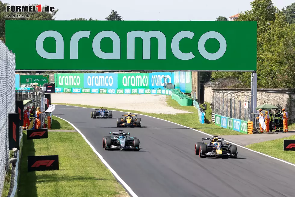 Max Verstappen (Red Bull), George Russell (Mercedes), Lando Norris (McLaren) und Carlos Sainz (Williams) Foto zur News: Max Verstappen (Red Bull), George Russell (Mercedes), Lando Norris (McLaren) und Carlos Sainz (Williams)