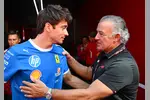 Foto zur News: Charles Leclerc (Ferrari) und Jean Alesi