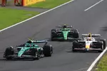 Foto zur News: Fernando Alonso (Aston Martin), Liam Lawson (Racing Bulls) und Gabriel Bortoleto (Sauber)