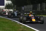 Foto zur News: Andrea Kimi Antonelli, Yuki Tsunoda (Red Bull) und Oliver Bearman (Haas)