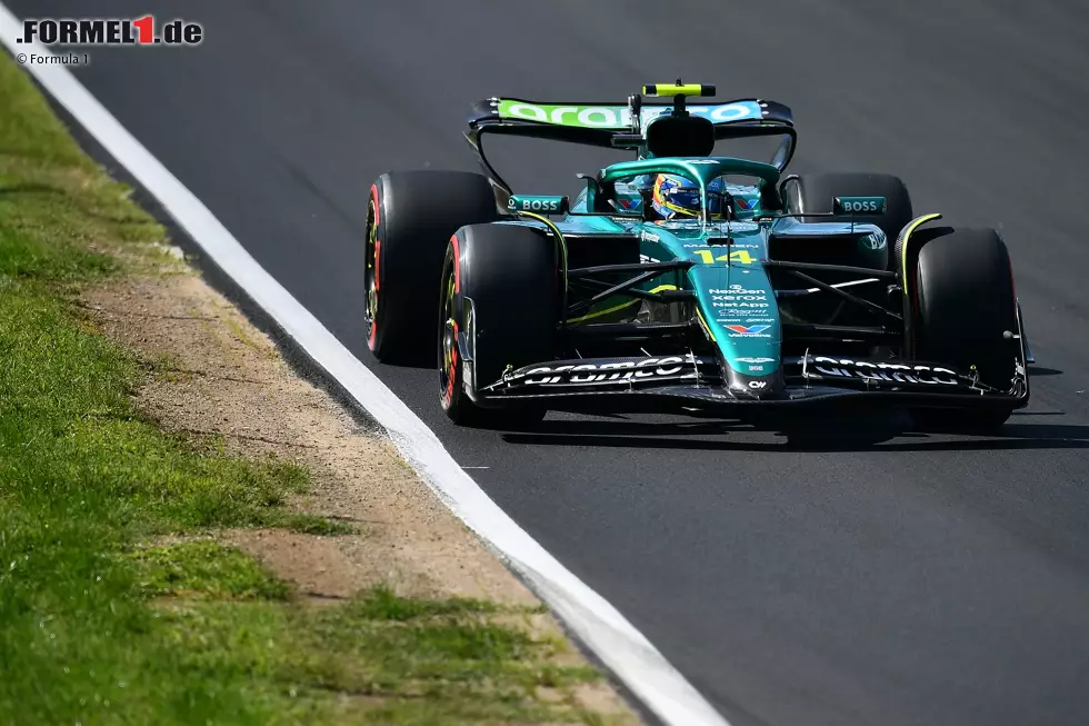 Foto zur News: Fernando Alonso (Aston Martin)
