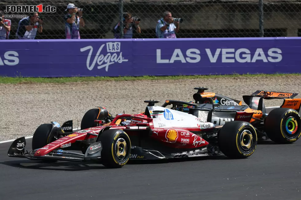 Foto zur News: Charles Leclerc (Ferrari) und Oscar Piastri (McLaren)