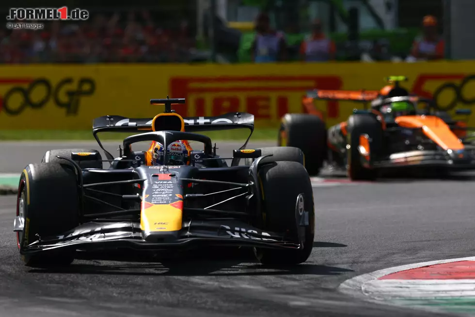Foto zur News: Max Verstappen (Red Bull) und Lando Norris (McLaren)