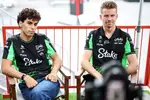 Foto zur News: Gabriel Bortoleto (Sauber) und Nico Hülkenberg (Sauber)