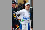 Foto zur News: Max Verstappen (Red Bull) und Liam Lawson (Racing Bulls)