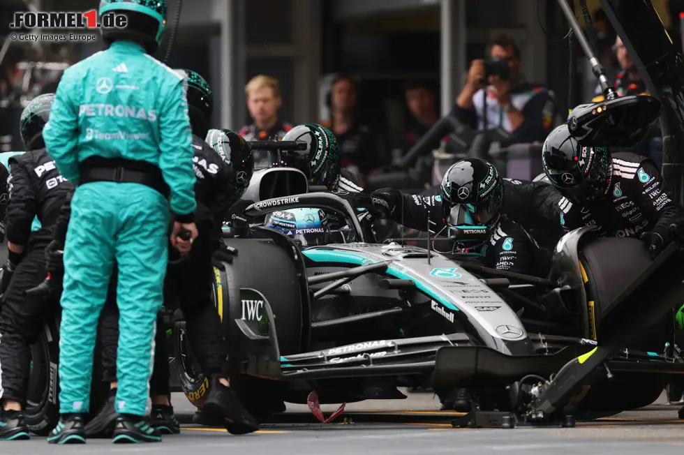 Foto zur News: George Russell (Mercedes) und Mark Thompson