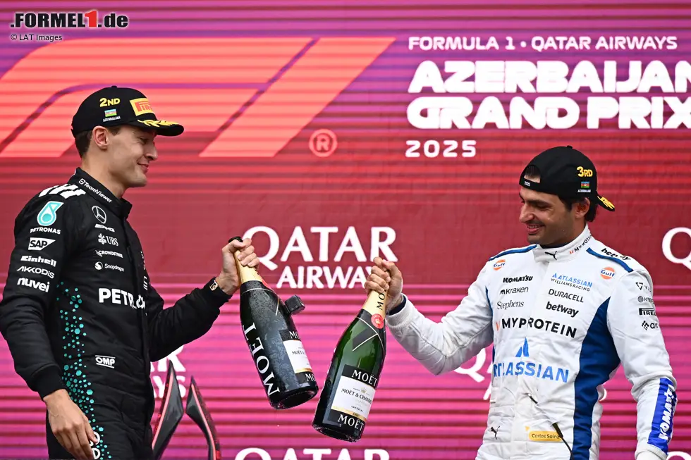 Foto zur News: George Russell (Mercedes) und Carlos Sainz (Williams)