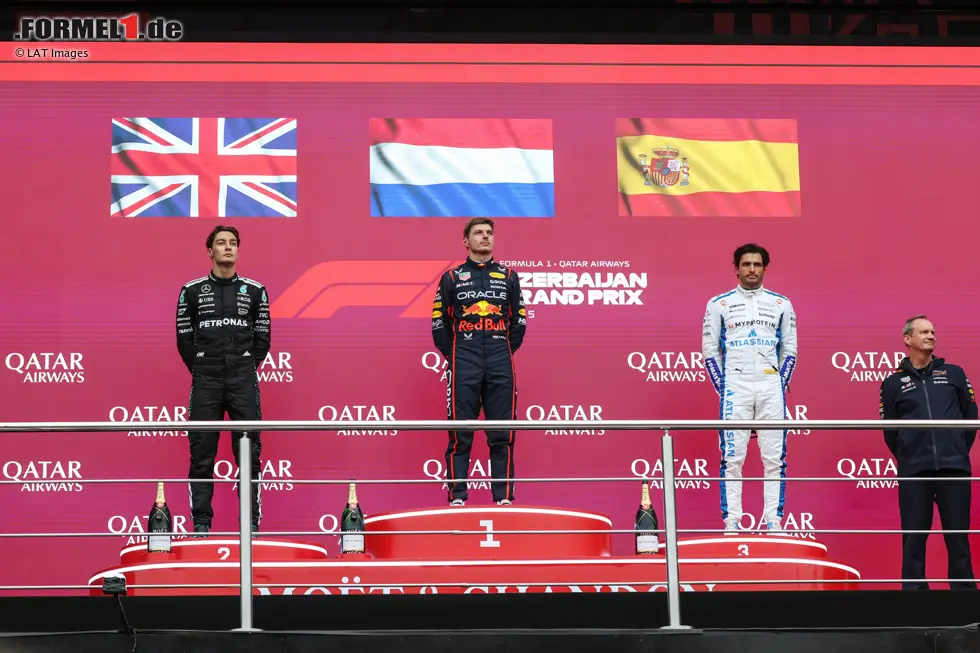 Foto zur News: Max Verstappen (Red Bull), George Russell (Mercedes) und Carlos Sainz (Williams)