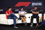 Foto zur News: Alexander Albon (Williams), Charles Leclerc (Ferrari) und Isack Hadjar (Racing Bulls)