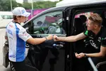Foto zur News: Liam Lawson (Racing Bulls) und Nico Hülkenberg (Sauber)