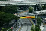 Foto zur News: Carlos Sainz (Williams) und Max Verstappen (Red Bull)