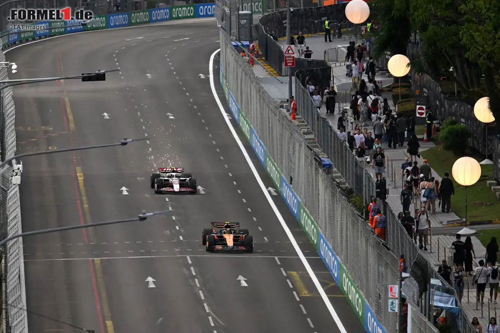 Foto zur News: Lando Norris (McLaren) und Oliver Bearman (Haas)