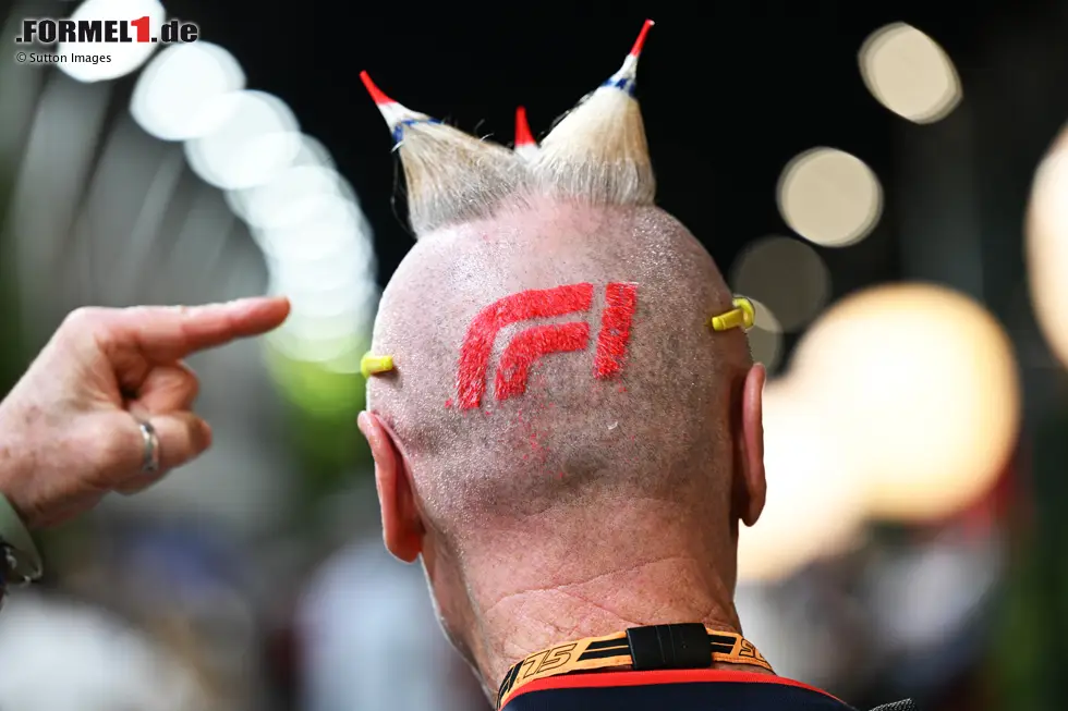 Foto zur News: Formel-1-Fan in Singapur
