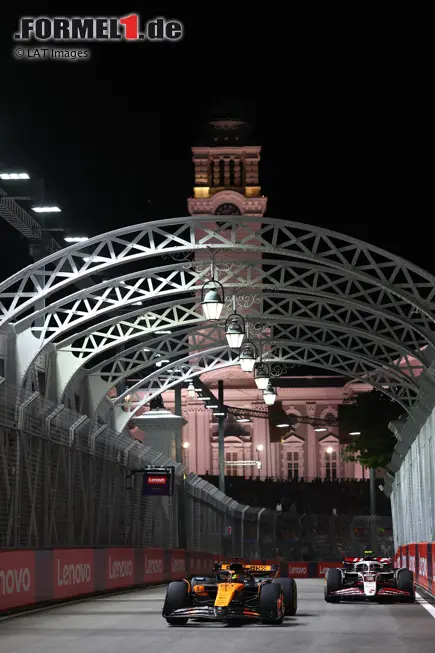 Foto zur News: Oscar Piastri (McLaren) und Oliver Bearman (Haas)