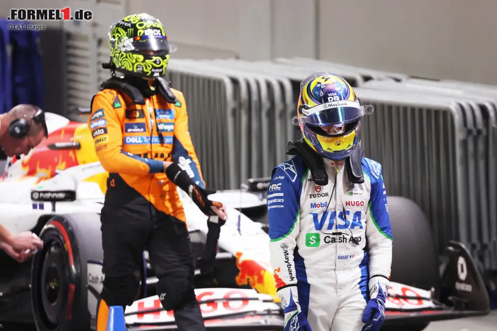 Foto zur News: Isack Hadjar (Racing Bulls) und Lando Norris (McLaren)