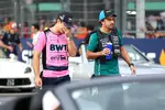 Foto zur News: Franco Colapinto (Alpine) und Fernando Alonso (Aston Martin)