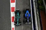 Foto zur News: Alexander Albon (Williams) und Lance Stroll (Aston Martin)